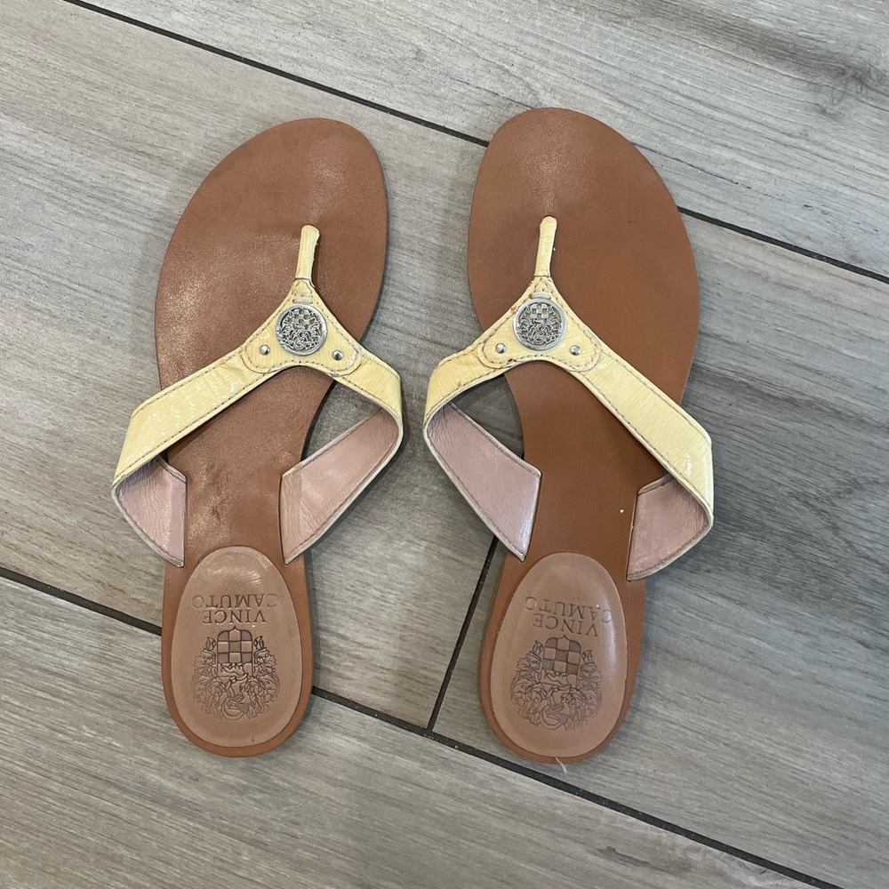 Vince Camuto Sandals Size 7.5